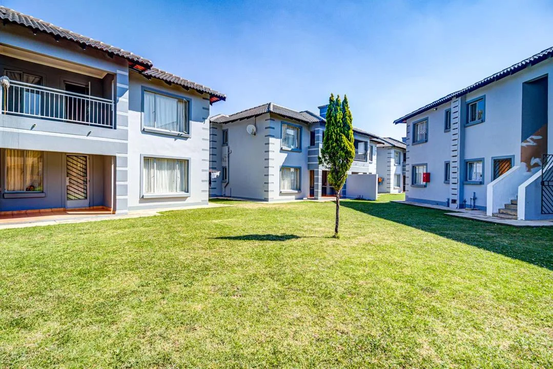 2 Bedroom Townhouse to rent in Crystal Park
