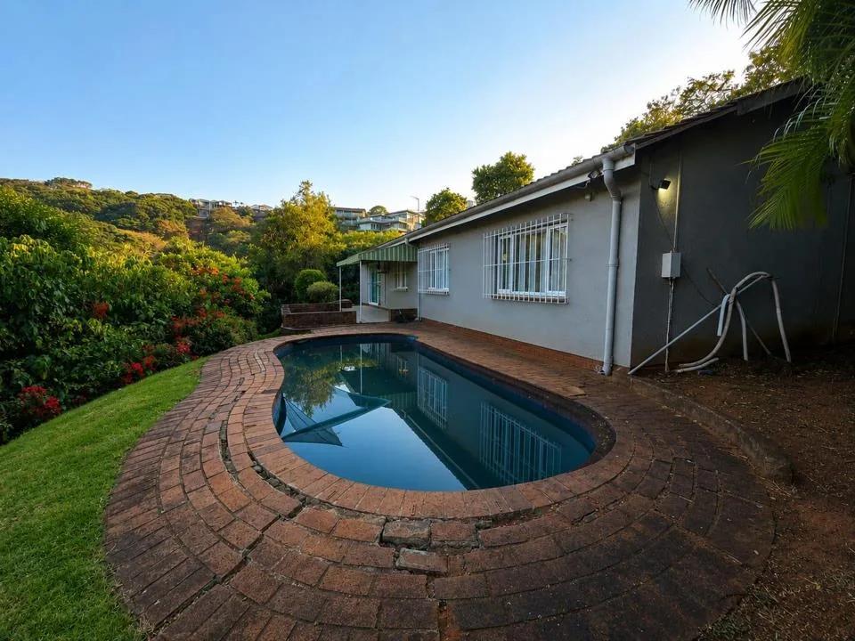 3 Bedroom House to rent in La Lucia