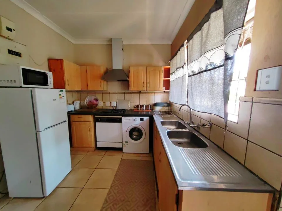 1 Bedroom Apartment / flat to rent in Randburg Central