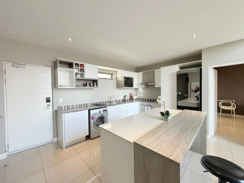 3 Bedroom Apartment / flat to rent in Rosebank