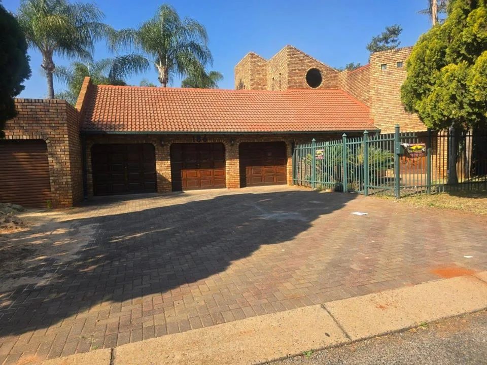 4 Bedroom House to rent in Montana Park