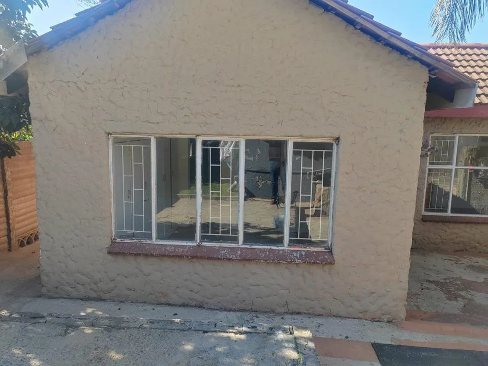 2 Bedroom House to rent in Pioneer Park