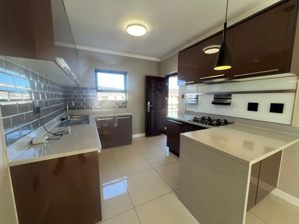 Apartment / flat to rent in Blue Hills