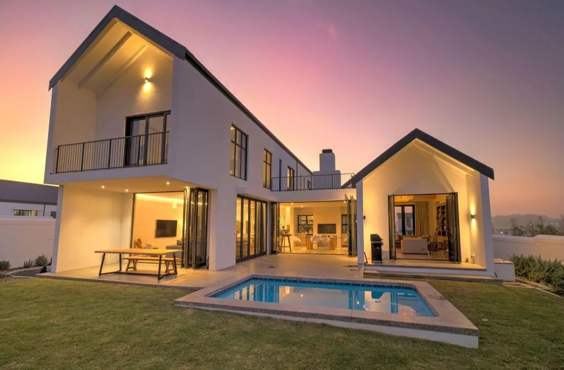 4 Bedroom House for sale in Stellenbosch Farms
