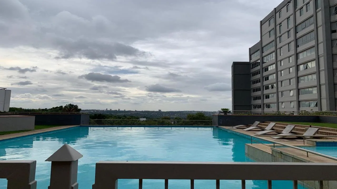 1 Bedroom Apartment / flat to rent in Sandton Central