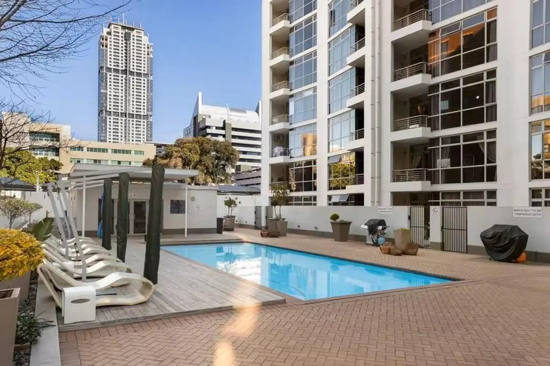 2 Bedroom Apartment / flat to rent in Sandton Central