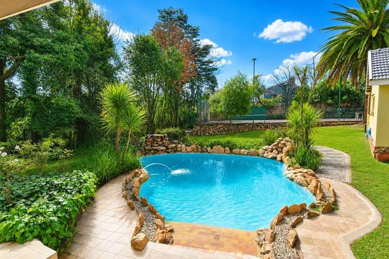 5 Bedroom House to rent in Bryanston