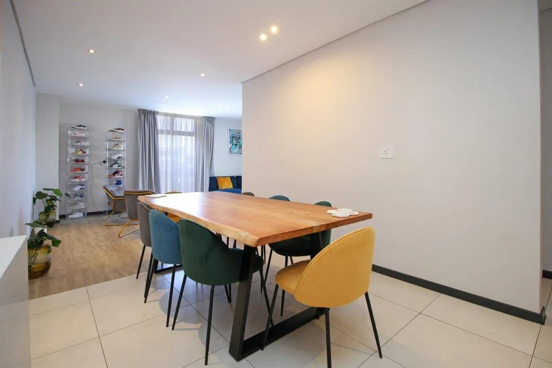 3 Bedroom Apartment / flat to rent in Illovo