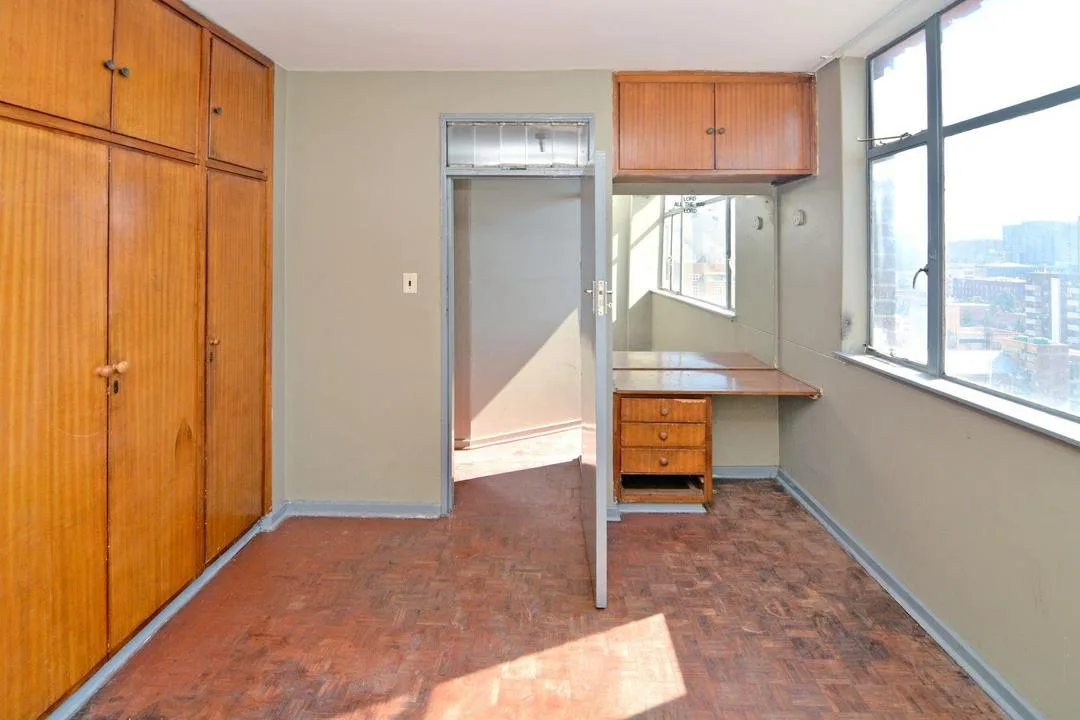 0.5 Bedroom House to rent in Joubert Park