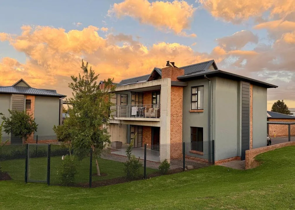 3 Bedroom Apartment / flat to rent in Six Fountains Residential Estate