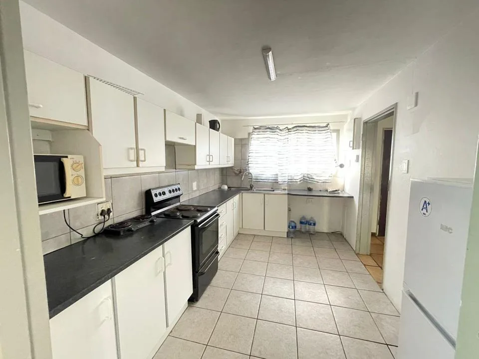 3 Bedroom Apartment / flat to rent in Ashley