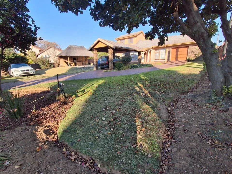3 Bedroom House to rent in The Reeds