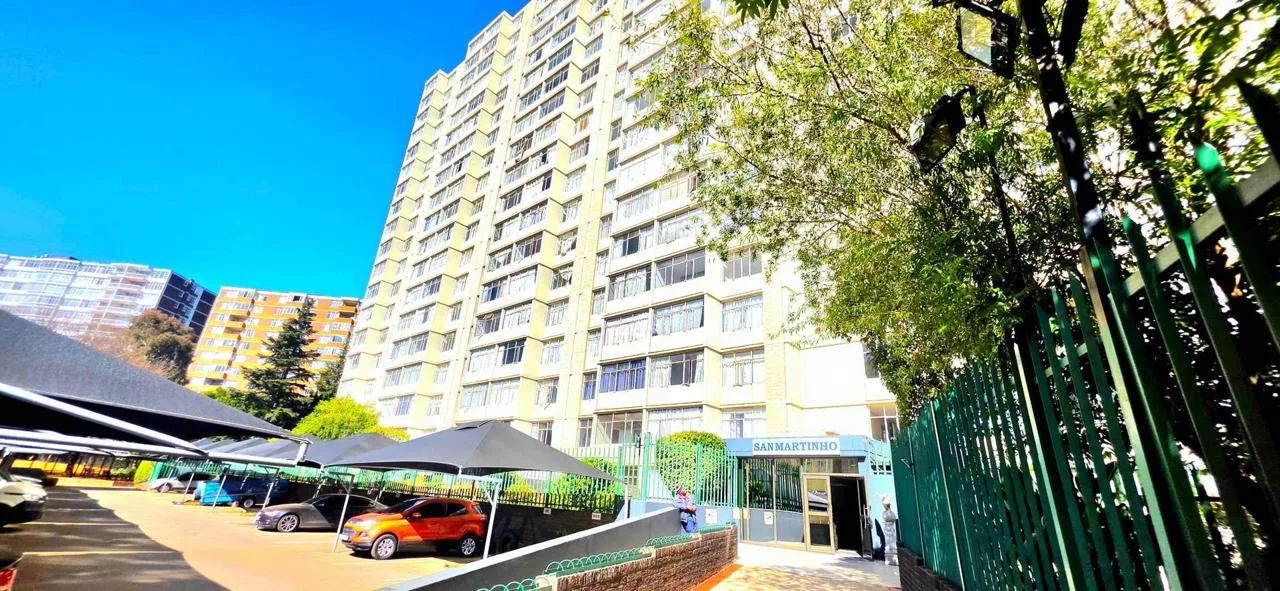3 Bedroom Apartment / flat to rent in Bedford Gardens