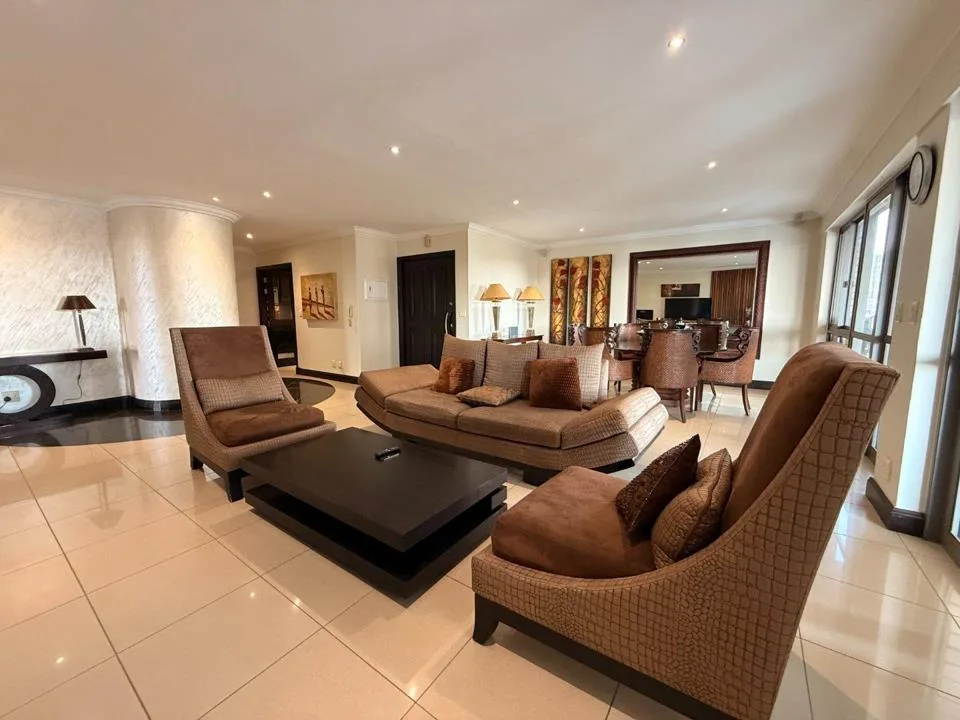 3 Bedroom Apartment / flat to rent in Morningside