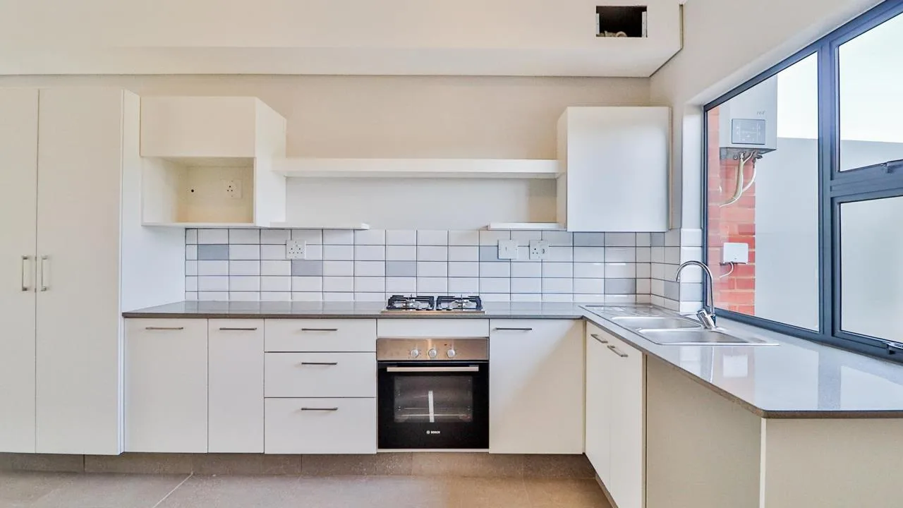 2 Bedroom Townhouse to rent in Olympus AH