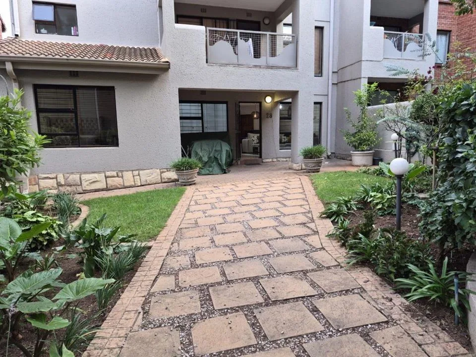3 Bedroom Apartment / flat to rent in Morningside