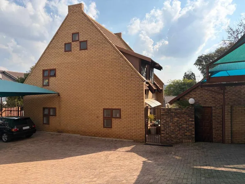 2.5 Bedroom Townhouse to rent in New Brighton