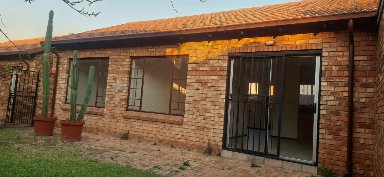 2 Bedroom Townhouse to rent in Halfway Gardens