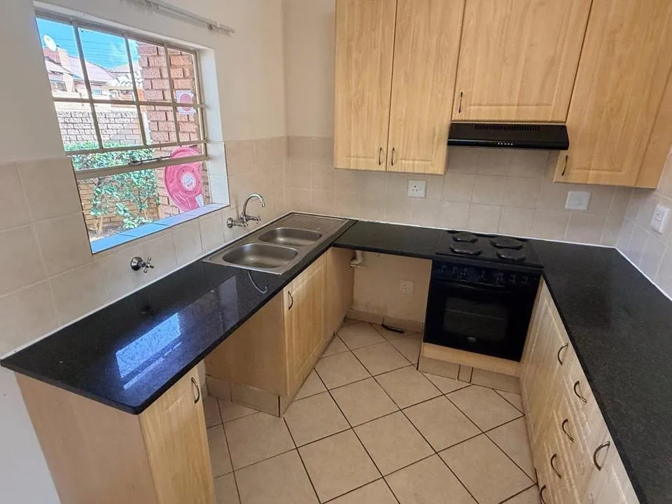 2 Bedroom Apartment / flat to rent in Paramount Estate