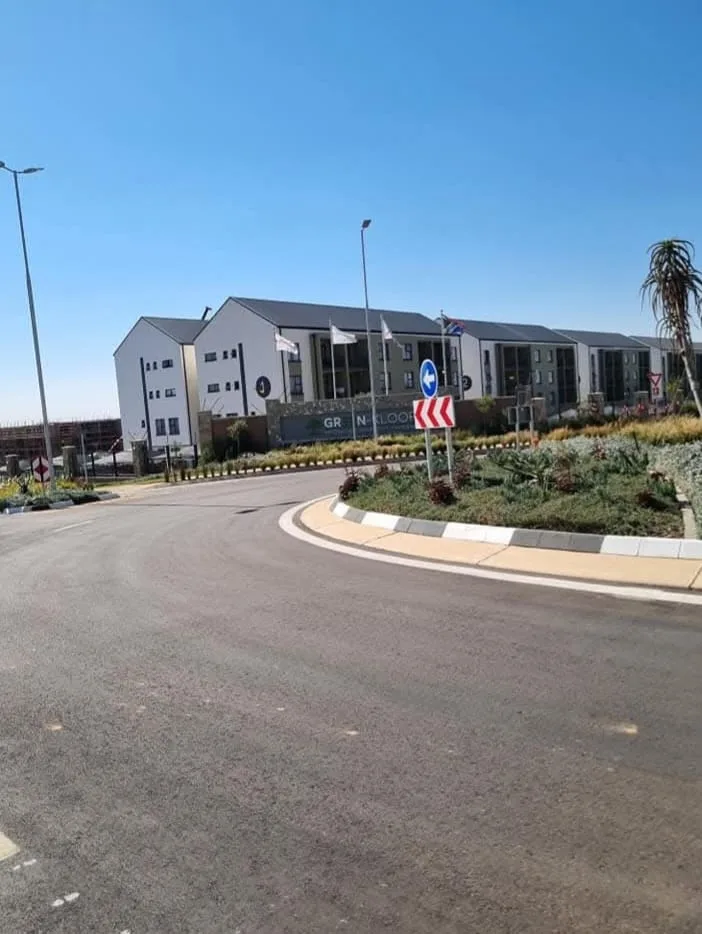 2 Bedroom Apartment / flat to rent in Mooikloof