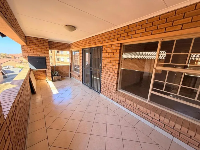 2 Bedroom House to rent in Paramount Estate