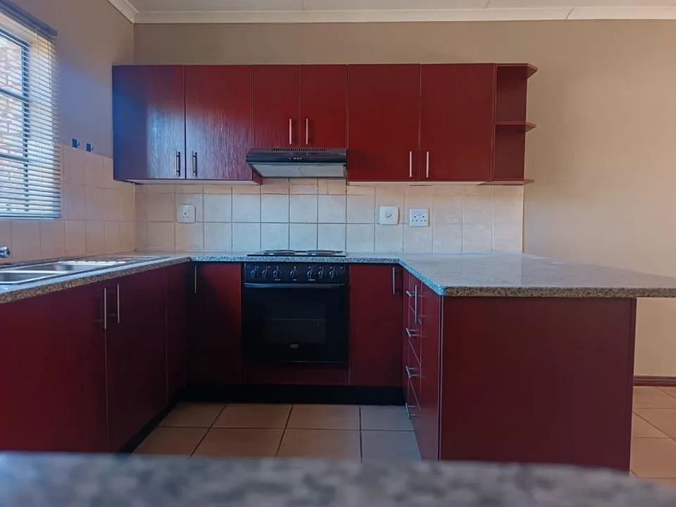 Townhouse to rent in Riversdale