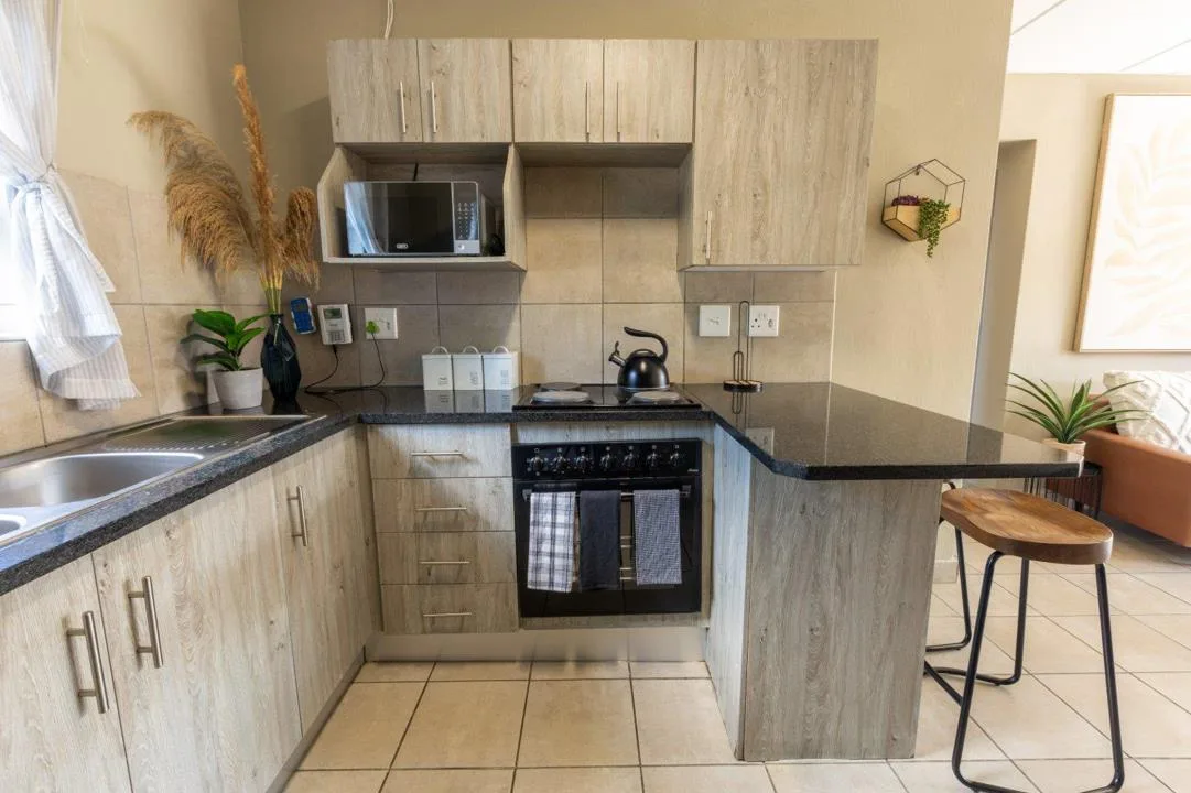 2 Bedroom Apartment / flat to rent in Mooikloof