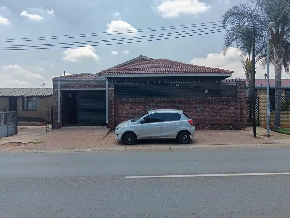 3 Bedroom House to rent in Meadowlands East
