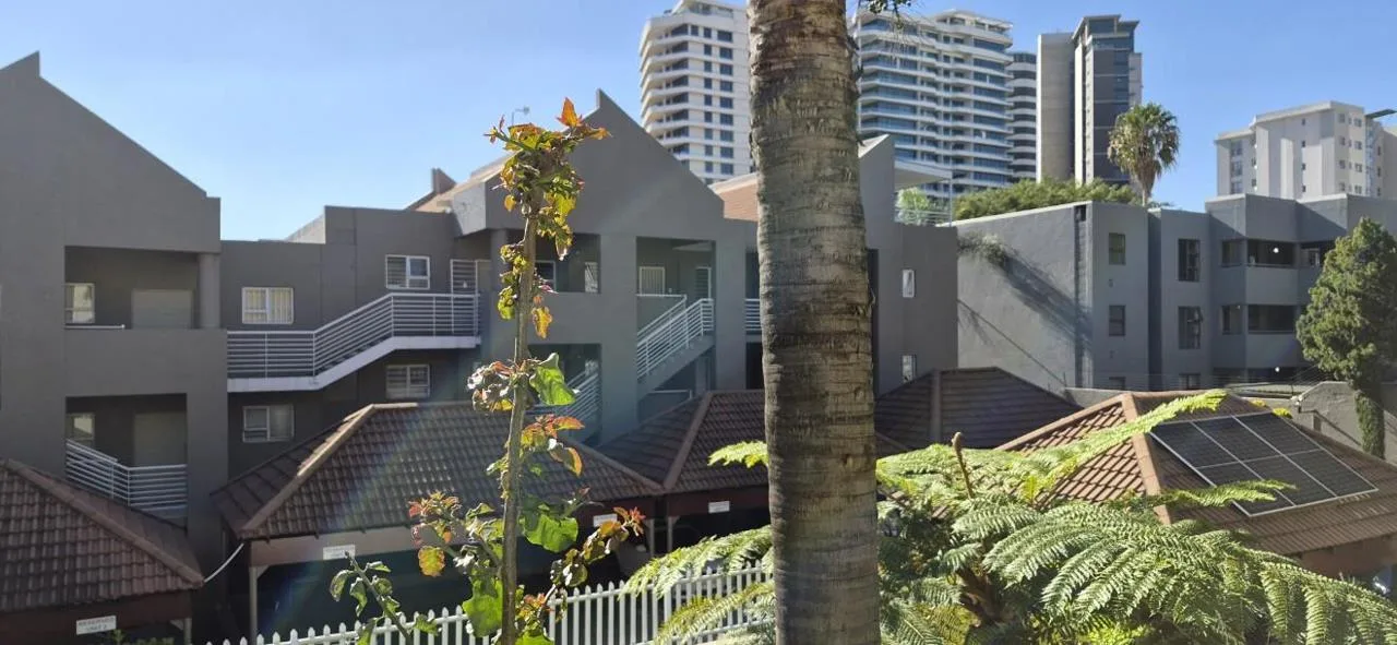 3 Bedroom Apartment / flat to rent in Morningside