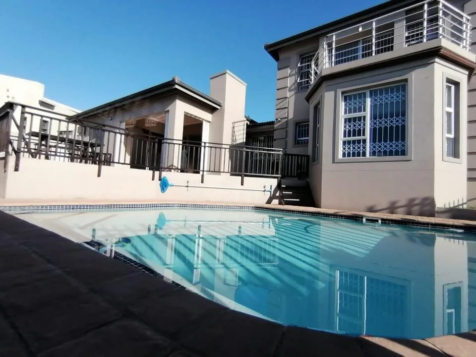 4 Bedroom House to rent in Meer En See