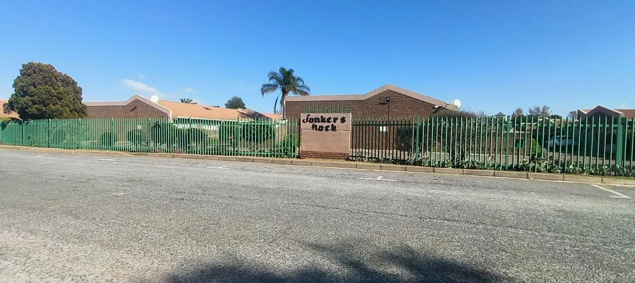 3 Bedroom Apartment / flat to rent in Horizon View