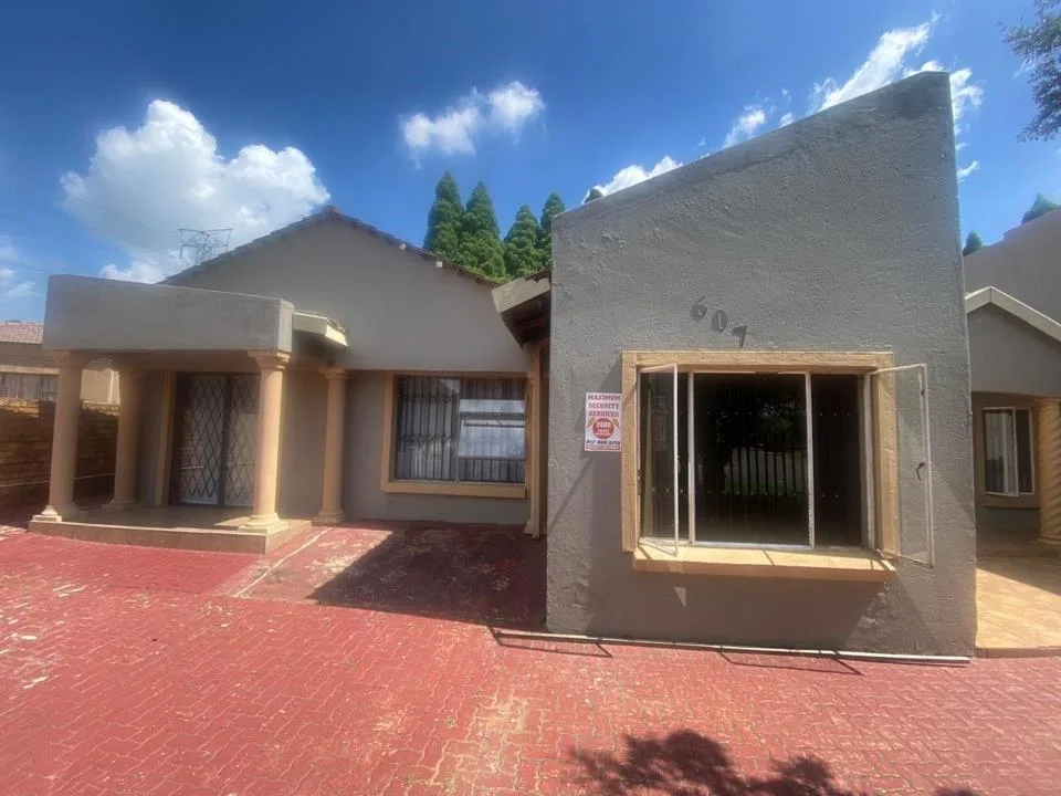 5 Bedroom House to rent in The Orchards