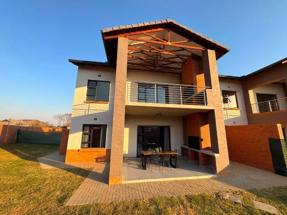 2 Bedroom Townhouse to rent in Rietvalleirand