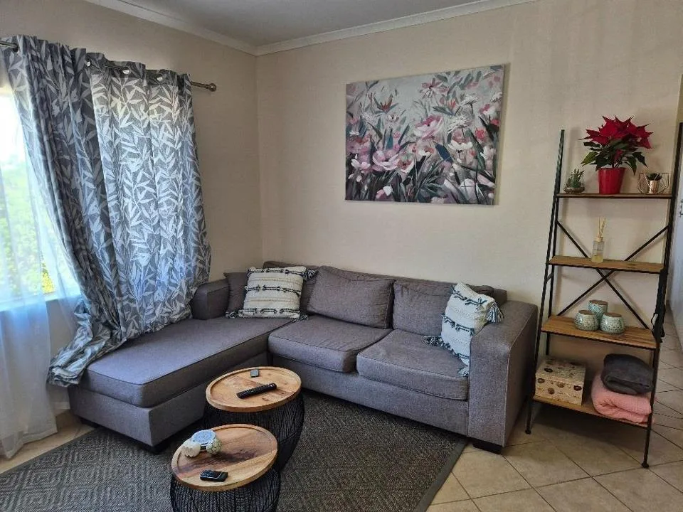 2 Bedroom Apartment / flat to rent in Olympus AH