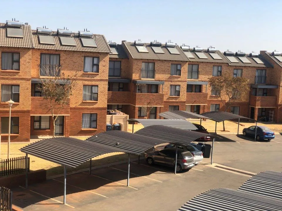 2 Bedroom Apartment / flat to rent in Olympus AH