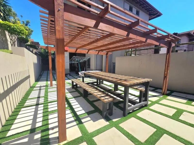 4 Bedroom Apartment / flat to rent in Izinga
