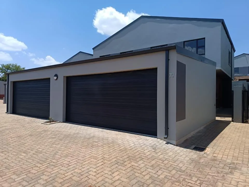 3 Bedroom Townhouse to rent in Olympus AH