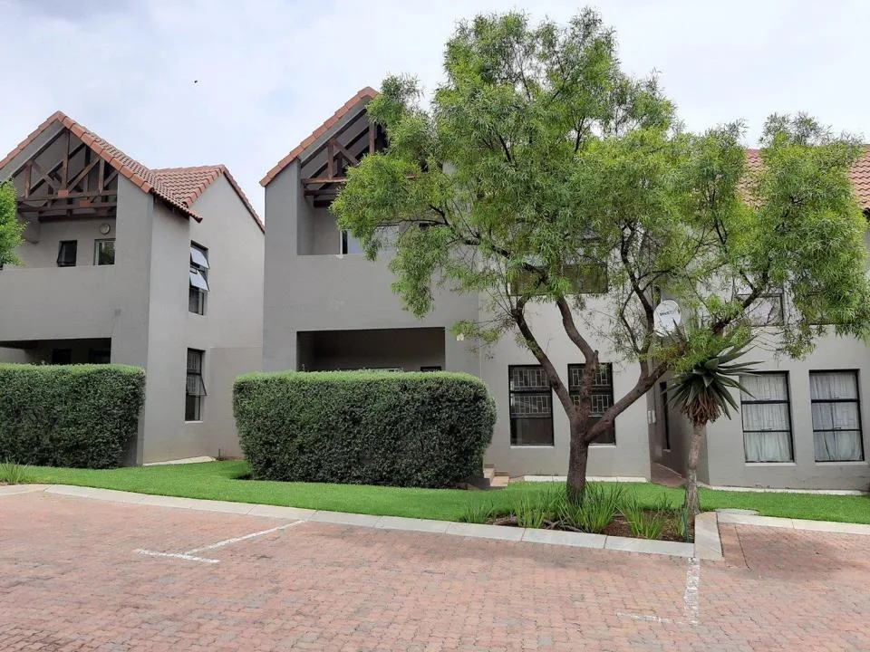 2 Bedroom Townhouse to rent in Buccleuch