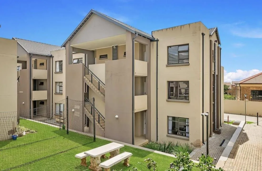 2 Bedroom Apartment / flat to rent in Ruimsig