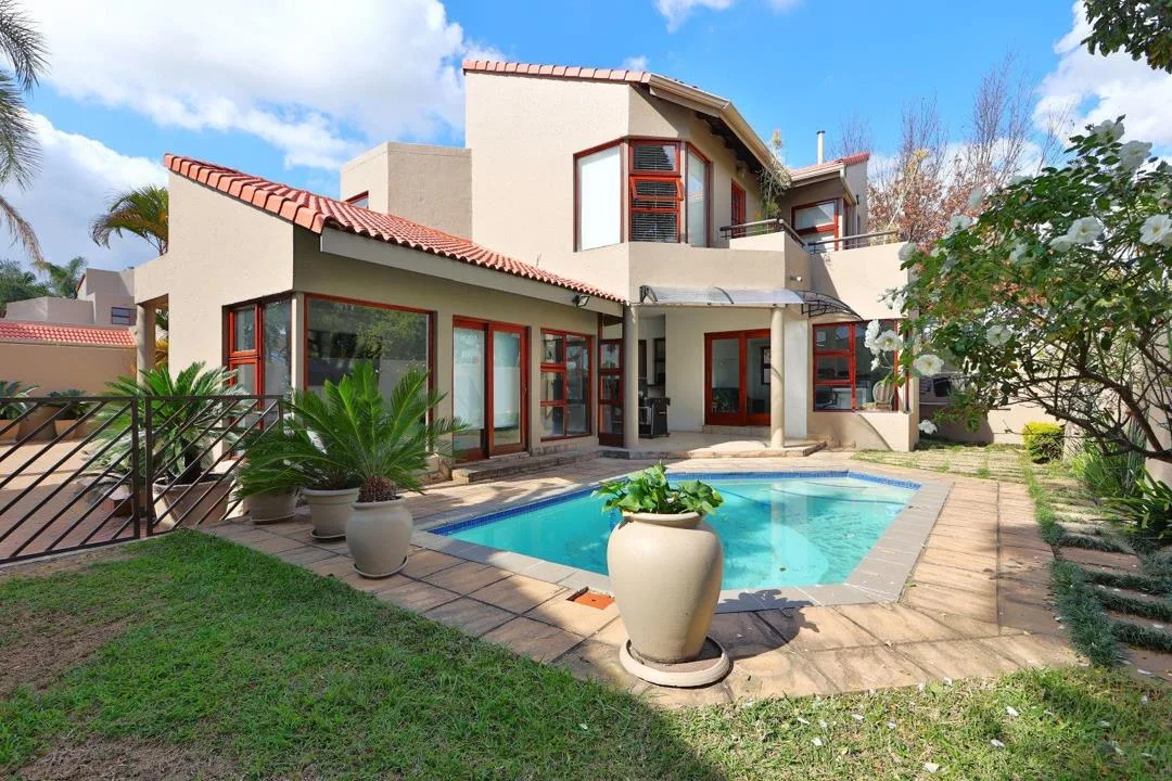 4 Bedroom Townhouse to rent in Sunninghill