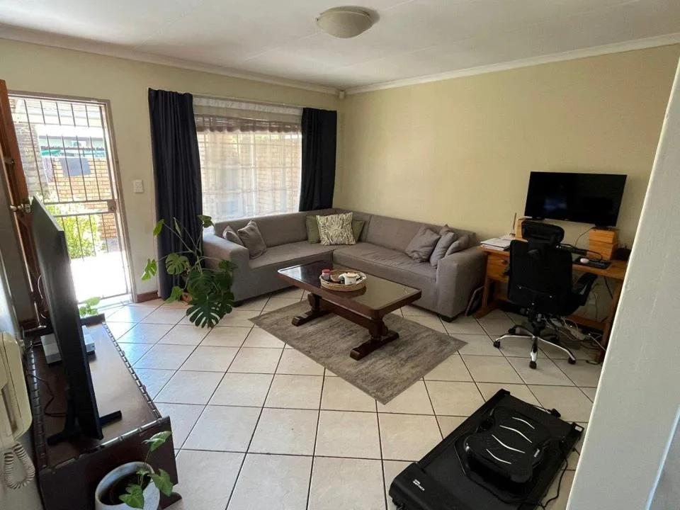 2 Bedroom Townhouse to rent in Eldoraigne
