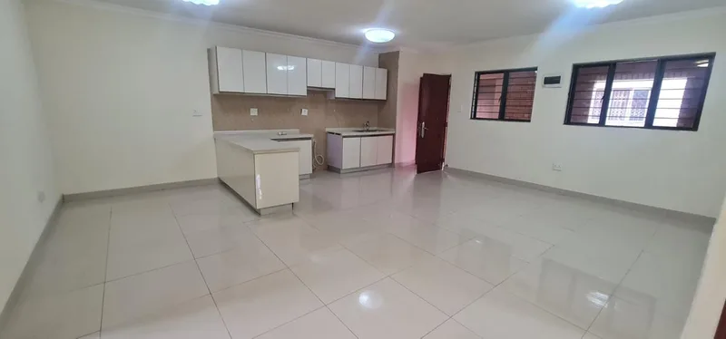 3 Bedroom Apartment / flat to rent in Essenwood