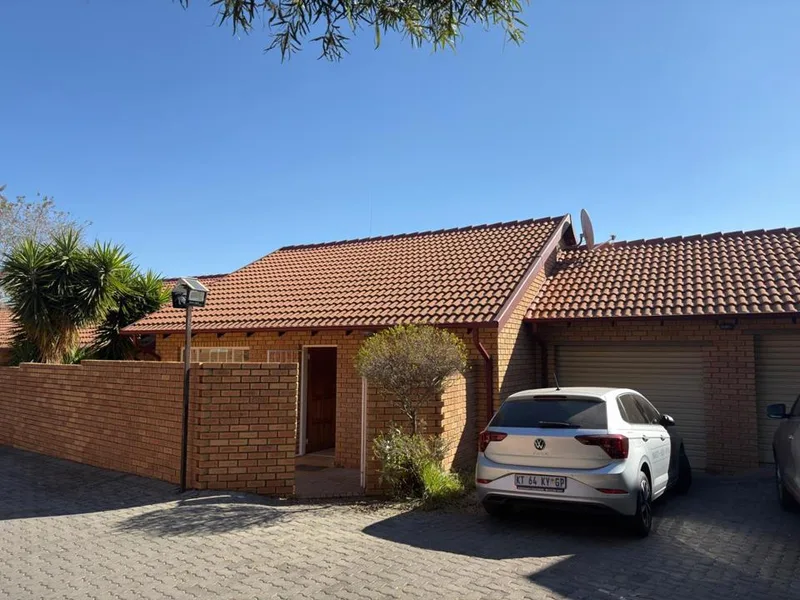 2 Bedroom Townhouse to rent in The Reeds