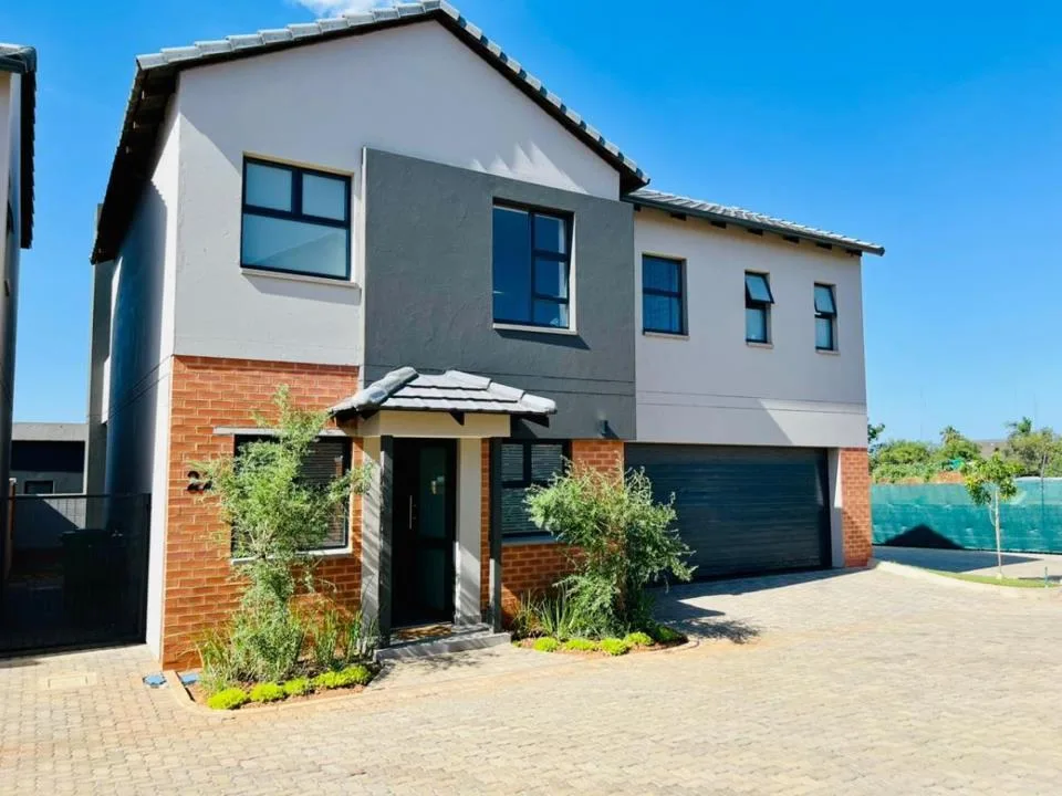 4 Bedroom Townhouse to rent in Equestria