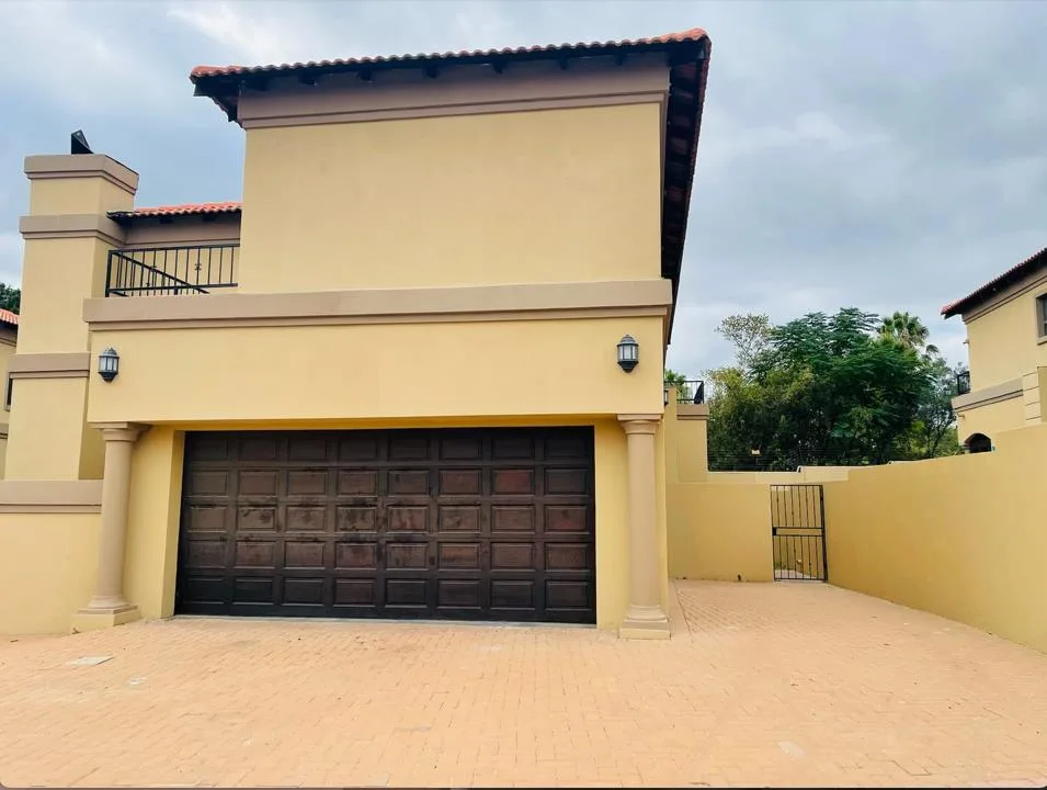 3 Bedroom Townhouse to rent in Broadacres