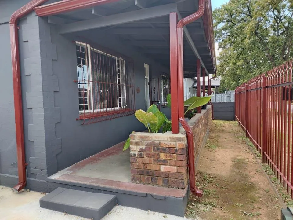 2 Bedroom House to rent in Geduld
