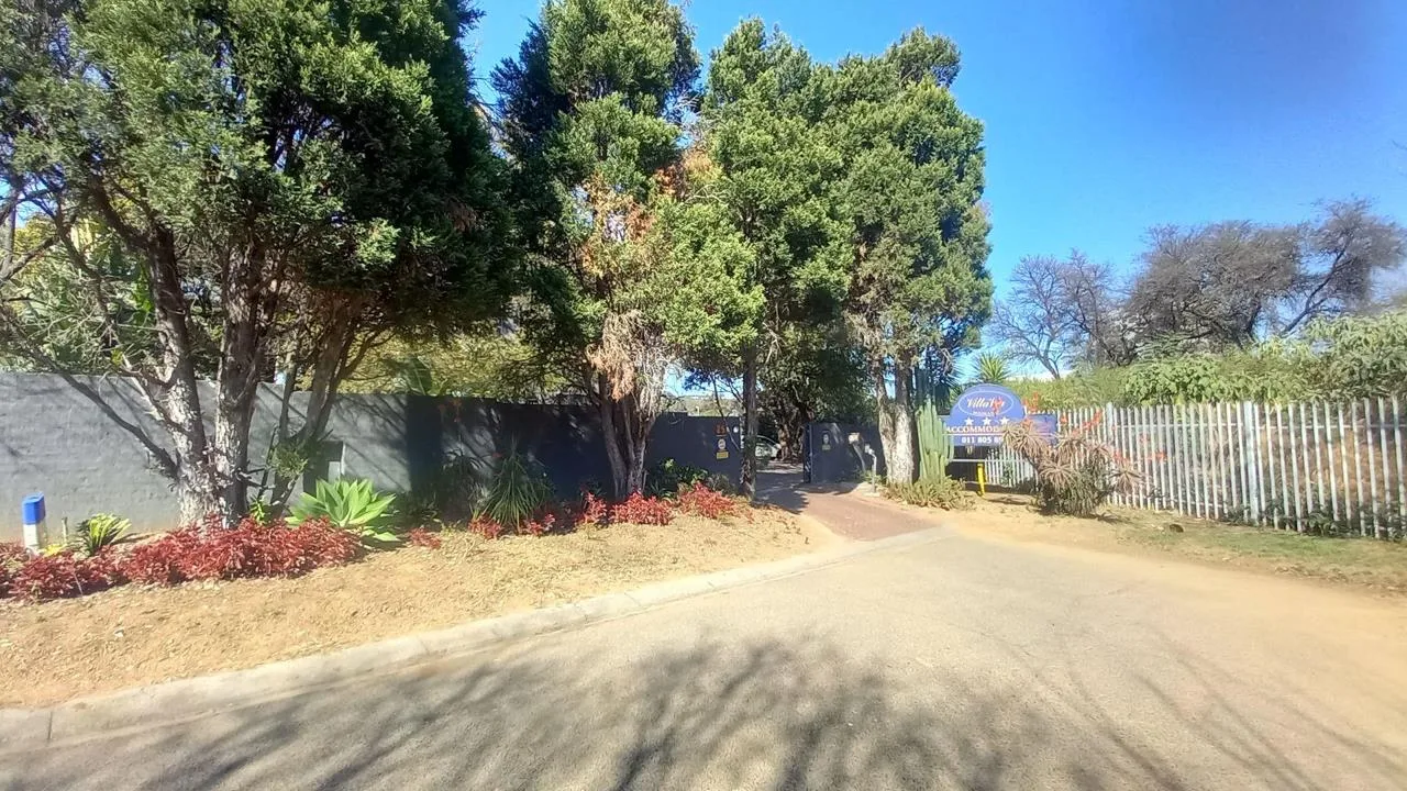 1 Bedroom House to rent in Halfway Gardens
