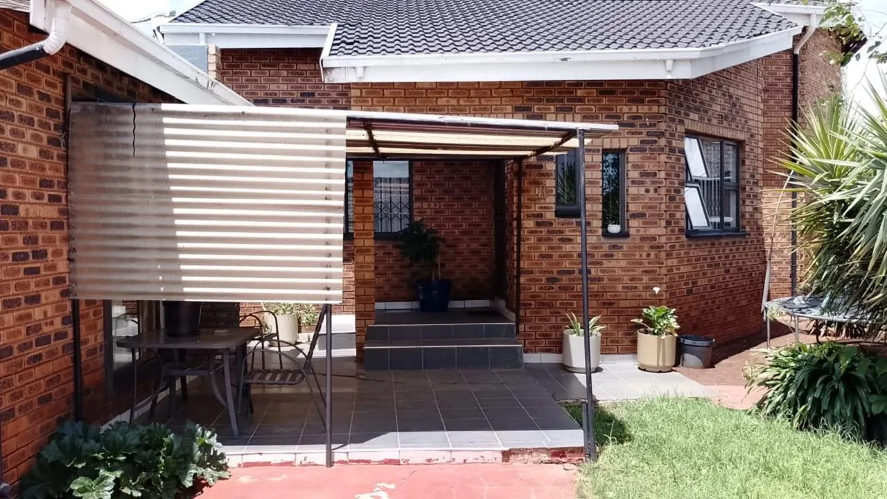 2 Bedroom House to rent in Klipspruit