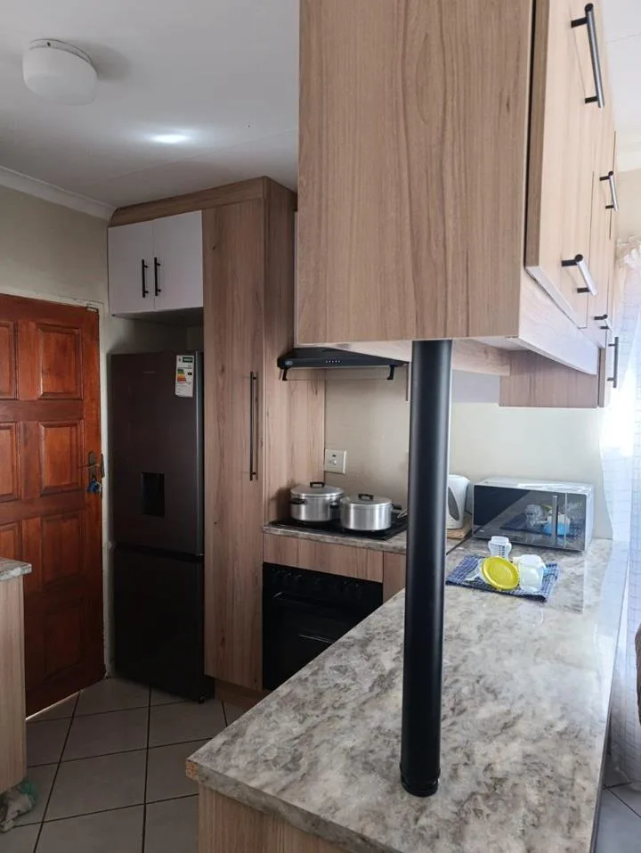 2 Bedroom House to rent in Crystal Park