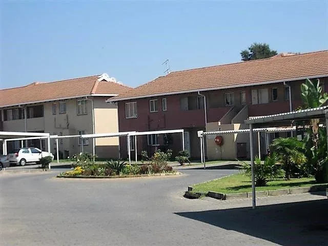 2 Bedroom Apartment / flat to rent in Glen Marais